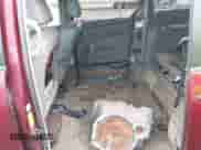 2005 Toyota Sienna XLE z VIN 5TDZA22C85S278883, wystawiony jako IAAI lot #43470995 z przebiegiem Nie podano mil oraz . Historia ofert i sprzedaży dostępna na DreamBid. Obrazek 8.