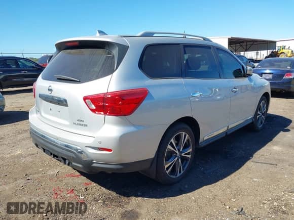 2020 Nissan Pathfinder Platinum with VIN 5N1DR2DM4LC600079, listed as a IAAI auction lot 40629524 with 89,706 mi miles and . Bid and sale history available at DreamBid. Image 4.