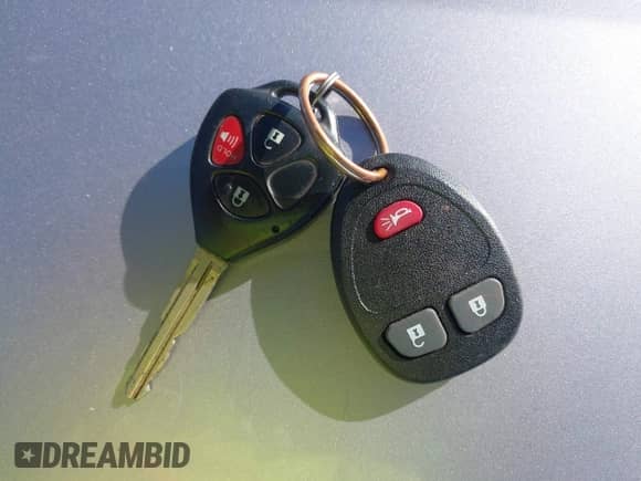 2007 Toyota RAV4 Sport с VIN JTMBD32V476046798, выставлен на аукционе IAAI как лот 43396263 с пробегом 175 294 миль миль и . История ставок и продаж доступна на DreamBid. Изображение 11.