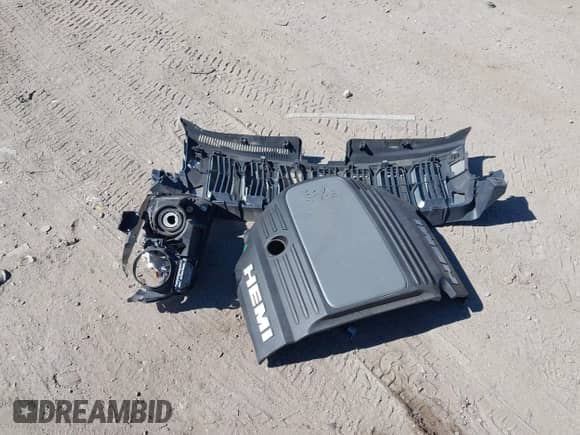 2013 Jeep Grand Cherokee Limited z VIN 1C4RJFBT8DC657129, wystawiony jako IAAI lot #43372561 z przebiegiem 157 836 mil mil oraz . Historia ofert i sprzedaży dostępna na DreamBid. Obrazek 12.