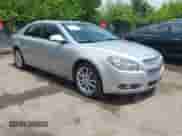 2012 Chevrolet Malibu LTZ z VIN 1G1ZG5E79CF270070, wystawiony jako IAAI lot #42496964 z przebiegiem 206 551 mil mil oraz . Historia ofert i sprzedaży dostępna na DreamBid. Obrazek 1.