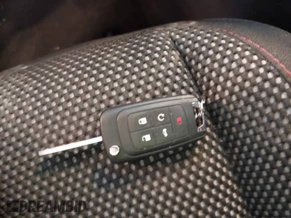 2015 Chevrolet Equinox LT с VIN 1GNFLFEKXFZ120060, выставлен на аукционе IAAI как лот 43250512 с пробегом 111 168 миль миль и . История ставок и продаж доступна на DreamBid. Изображение 11.