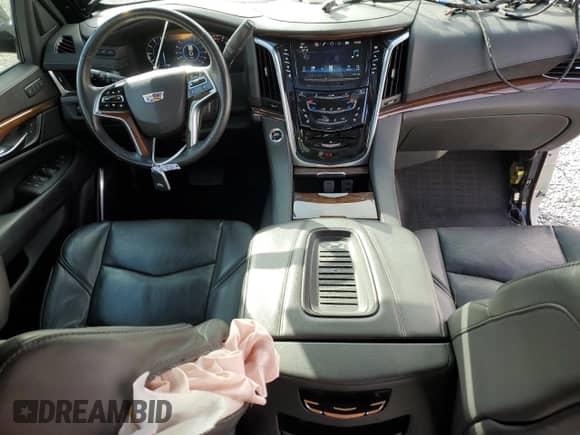 2020 Cadillac Escalade ESV Premium Luxury с VIN 1GYS4JKJ8LR230310, выставлен на аукционе Copart как лот 43597755 с пробегом 56 803 миль миль и Списание • Salvage title. История ставок и продаж доступна на DreamBid. Изображение 8.