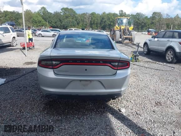 2015 Dodge Charger Police z VIN 2C3CDXAT6FH819185, wystawiony jako IAAI lot #43293118 z przebiegiem 155 475 mil mil oraz . Historia ofert i sprzedaży dostępna na DreamBid. Obrazek 16.