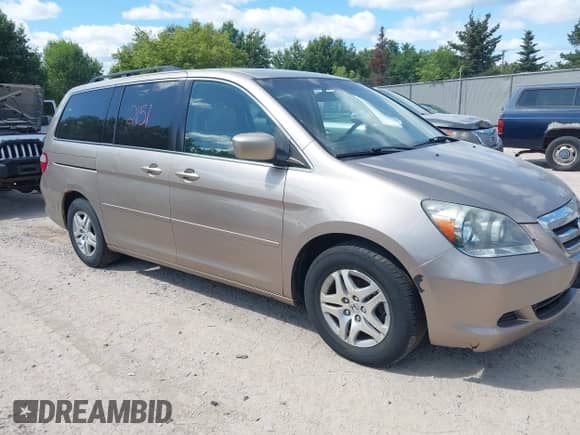 2007 Honda Odyssey EX-L с VIN 5FNRL38677B437241, выставлен на аукционе IAAI как лот 43022151 с пробегом 247 829 миль миль и . История ставок и продаж доступна на DreamBid. Изображение 1.