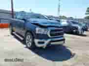 2020 Ram 1500 Lone Star z VIN 1C6RREFT8LN133969, wystawiony jako IAAI lot #43192733 z przebiegiem Nie podano mil oraz . Historia ofert i sprzedaży dostępna na DreamBid. Obrazek 1.