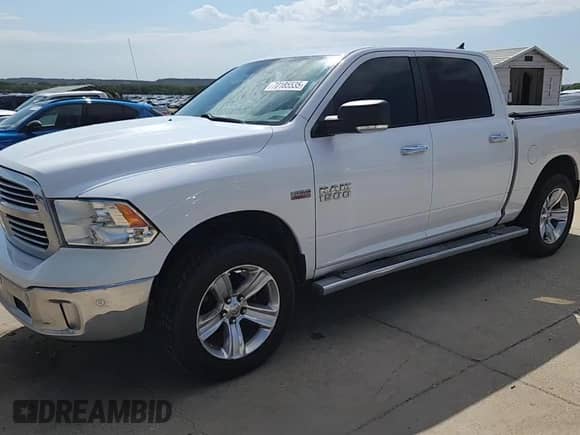 2014 Ram 1500 Big Horn z VIN 1C6RR7LT7ES341927, wystawiony jako Copart lot #70185535 z przebiegiem 163 667 mil mil oraz Czysty tytuł • Clean title. Historia ofert i sprzedaży dostępna na DreamBid. Obrazek 13.