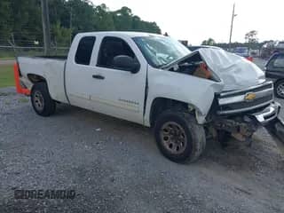 2013 Chevrolet Silverado 1500 LS with VIN 1GCRCREA5DZ133309, listed as a IAAI auction lot 43213780 with Not provided miles and . Bid and sale history available at DreamBid. Image 1.
