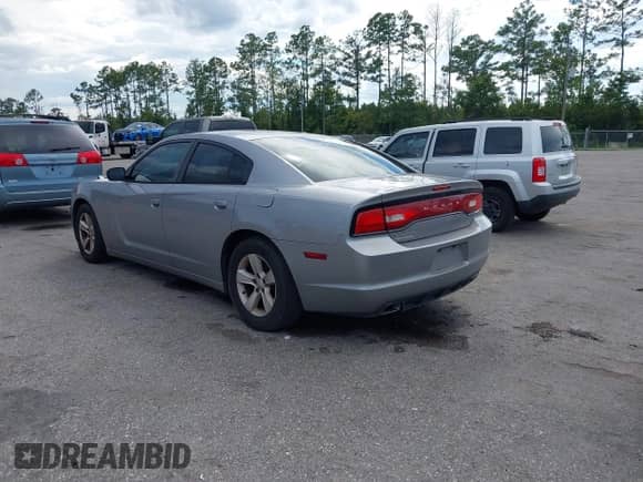 2013 Dodge Charger SE z VIN 2C3CDXBG3DH637006, wystawiony jako IAAI lot #43305924 z przebiegiem 218 578 mil mil oraz . Historia ofert i sprzedaży dostępna na DreamBid. Obrazek 3.