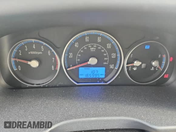 2009 Hyundai Santa Fe GLS с VIN 5NMSG73D59H278868, выставлен на аукционе Copart как лот 82072845 с пробегом 165 995 миль миль и Списание • Salvage title. История ставок и продаж доступна на DreamBid. Изображение 9.