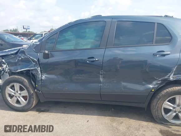 2022 Chevrolet Trax LT с VIN KL7CJLSM6NB568077, выставлен на аукционе IAAI как лот 42047498 с пробегом 24 577 миль миль и . История ставок и продаж доступна на DreamBid. Изображение 13.