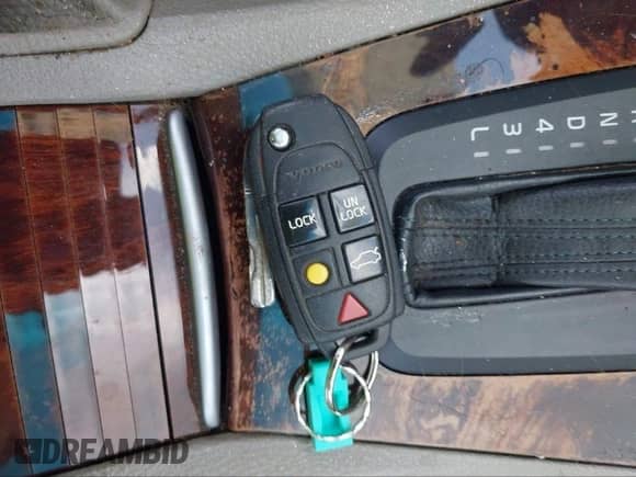2007 Volvo S60 2.5L Turbo с VIN YV1RS592X72605557, выставлен на аукционе IAAI как лот 40461463 с пробегом 187 225 миль миль и . История ставок и продаж доступна на DreamBid. Изображение 11.