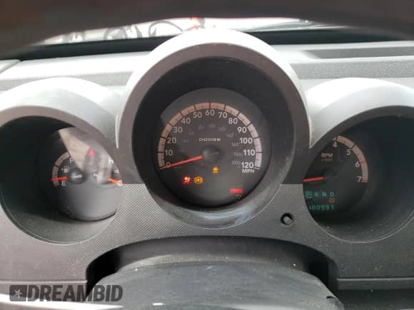 2011 Dodge Nitro Heat z VIN 1D4PT4GK7BW585358, wystawiony jako Copart lot #70366934 z przebiegiem 180 997 mil mil oraz Szkoda całkowita • Salvage title. Historia ofert i sprzedaży dostępna na DreamBid. Obrazek 9.