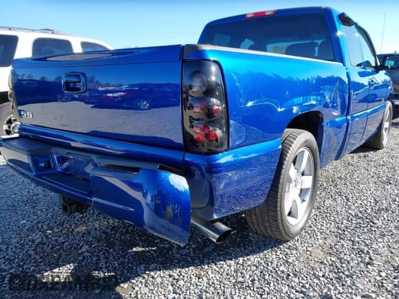 2003 Chevrolet Silverado SS с VIN 2GCEK19N731399115, выставлен на аукционе IAAI как лот 43421858 с пробегом 181 971 миль миль и . История ставок и продаж доступна на DreamBid. Изображение 17.