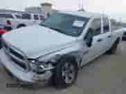 2019 Ram 1500 Tradesman z VIN 1C6RR6FG0KS594446, wystawiony jako IAAI lot #42264468 z przebiegiem 155 867 mil mil oraz . Historia ofert i sprzedaży dostępna na DreamBid. Obrazek 17.