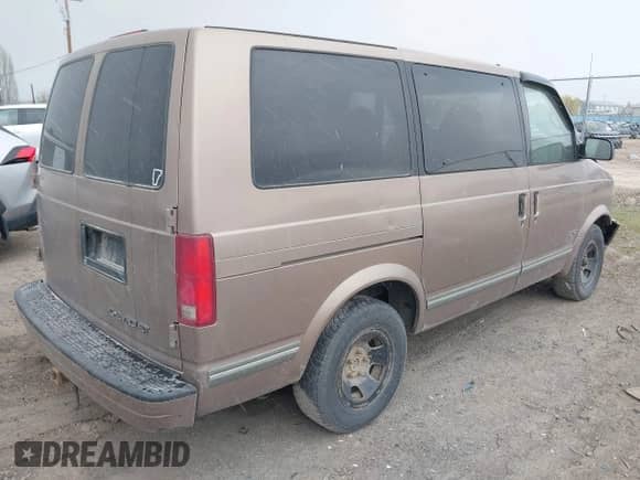 1997 Chevrolet Astro с VIN 1GNDM19W7VB232813, выставлен на аукционе IAAI как лот 42046310 с пробегом Не указан миль и . История ставок и продаж доступна на DreamBid. Изображение 4.