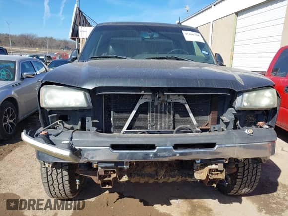 2003 Chevrolet Silverado 1500HD LS с VIN 1GCGK13U33F183991, выставлен на аукционе IAAI как лот 41596368 с пробегом 194 567 миль миль и . История ставок и продаж доступна на DreamBid. Изображение 6.