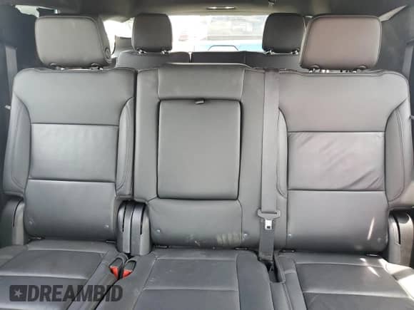 2022 Chevrolet Suburban LT z VIN 1GNSCCKD8NR317231, wystawiony jako Copart lot #59026355 z przebiegiem 73 037 mil mil oraz Szkoda całkowita • Salvage title. Historia ofert i sprzedaży dostępna na DreamBid. Obrazek 10.