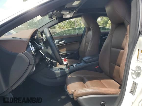 2017 Mercedes-Benz CLA 250 с VIN WDDSJ4EB2HN492946, выставлен на аукционе Copart как лот 53809695 с пробегом 137 393 миль миль и Списание • Salvage title. История ставок и продаж доступна на DreamBid. Изображение 7.