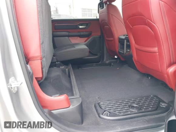 2025 Ram 1500 Rebel z VIN 1C6SRFLP3SN574597, wystawiony jako IAAI lot #42865040 z przebiegiem 35 346 mil mil oraz . Historia ofert i sprzedaży dostępna na DreamBid. Obrazek 8.