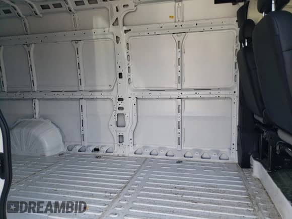 2025 Ram ProMaster Cargo Tradesman с VIN 3C6MRVJG9SE517735, выставлен на аукционе Copart как лот 51207475 с пробегом 9 208 миль миль и Чистый • Clean title. История ставок и продаж доступна на DreamBid. Изображение 11.