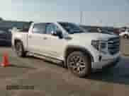 2022 GMC Sierra 1500 SLT with VIN 1GTUUDEDXNZ635464, listed as a Copart auction lot 62771555 with 48,801 mi miles and Salvage title. Bid and sale history available at DreamBid. Image 4.