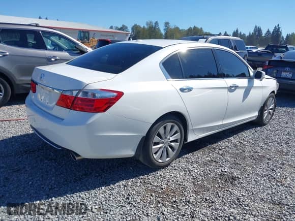 2013 Honda Accord Touring с VIN 1HGCR3F95DA047522, выставлен на аукционе IAAI как лот 43200333 с пробегом 100 859 миль миль и . История ставок и продаж доступна на DreamBid. Изображение 4.