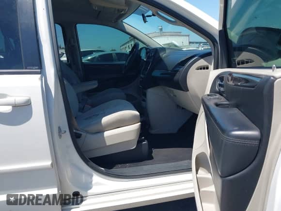 2012 Dodge Grand Caravan SE с VIN 2C4RDGBG9CR242083, выставлен на аукционе IAAI как лот 42279021 с пробегом 147 367 миль миль и . История ставок и продаж доступна на DreamBid. Изображение 5.