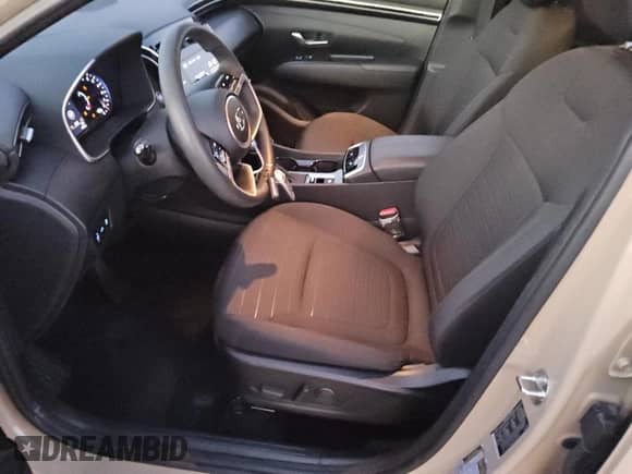2024 Hyundai Santa Cruz SEL с VIN 5NTJB4AE2RH098952, выставлен на аукционе Copart как лот 80526854 с пробегом 9 783 миль миль и Чистый • Clean title. История ставок и продаж доступна на DreamBid. Изображение 7.