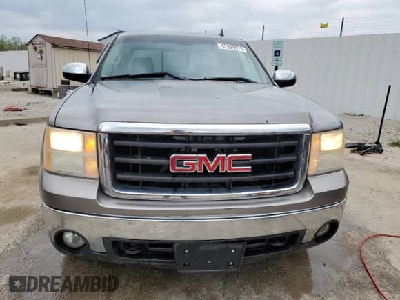 2008 GMC Sierra 1500 SLT z VIN 2GTEK19J781104275, wystawiony jako Copart lot #52929975 z przebiegiem 240 636 mil mil oraz Nie do naprawy • Non repairable. Historia ofert i sprzedaży dostępna na DreamBid. Obrazek 5.