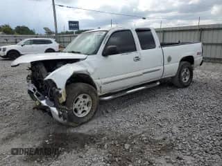 2004 GMC Sierra 1500 SLE z VIN 1GTEK19V04E168704, wystawiony jako Copart lot #68569854 z przebiegiem Nie podano mil oraz Szkoda całkowita • Salvage title. Historia ofert i sprzedaży dostępna na DreamBid. Obrazek 1.