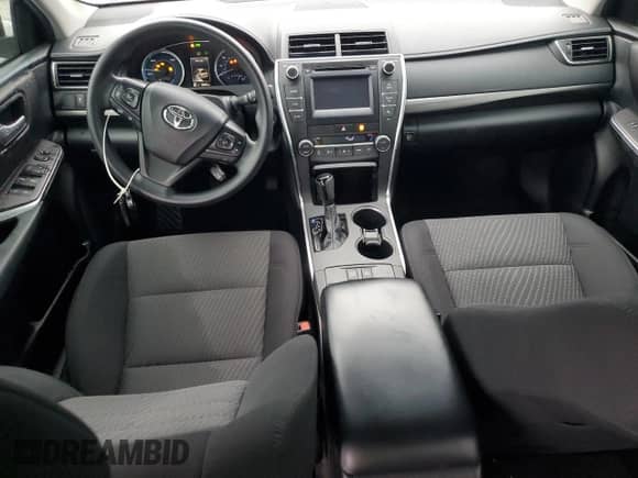 2016 Toyota Camry LE z VIN 4T1BD1FK9GU180430, wystawiony jako Copart lot #85649785 z przebiegiem 60 600 mil mil oraz Szkoda całkowita • Salvage title. Historia ofert i sprzedaży dostępna na DreamBid. Obrazek 8.