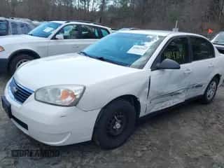 2008 Chevrolet Malibu Classic LS 1FL с VIN 1G1ZS58F48F140741, выставлен на аукционе IAAI как лот 41847147 с пробегом 166 523 миль миль и . История ставок и продаж доступна на DreamBid. Изображение 2.