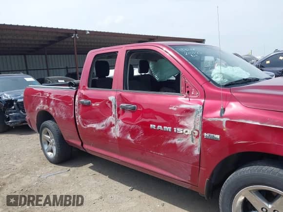 2012 Ram 1500 Express z VIN 1C6RD7FT1CS318554, wystawiony jako IAAI lot #42063789 z przebiegiem Nie podano mil oraz . Historia ofert i sprzedaży dostępna na DreamBid. Obrazek 6.