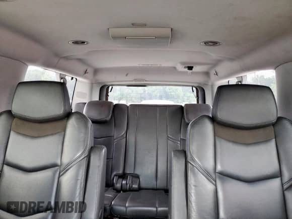 2018 Cadillac Escalade ESV Premium Luxury с VIN 1GYS3JKJ3JR185423, выставлен на аукционе Copart как лот 71369525 с пробегом 157 113 миль миль и Списание • Salvage title. История ставок и продаж доступна на DreamBid. Изображение 10.