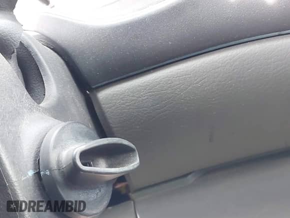 2004 Ford Econoline Cargo с VIN 1FTNE24W14HA19973, выставлен на аукционе IAAI как лот 41627389 с пробегом Не указан миль и . История ставок и продаж доступна на DreamBid. Изображение 11.