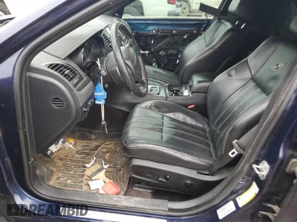 2016 Chrysler 300 S с VIN 2C3CCABG4GH238674, выставлен на аукционе Copart как лот 44598395 с пробегом 173 530 миль миль и Списание • Salvage title. История ставок и продаж доступна на DreamBid. Изображение 7.