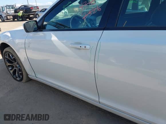 2015 Chrysler 300 S с VIN 2C3CCABG4FH872498, выставлен на аукционе IAAI как лот 43212179 с пробегом 164 512 миль миль и . История ставок и продаж доступна на DreamBid. Изображение 21.