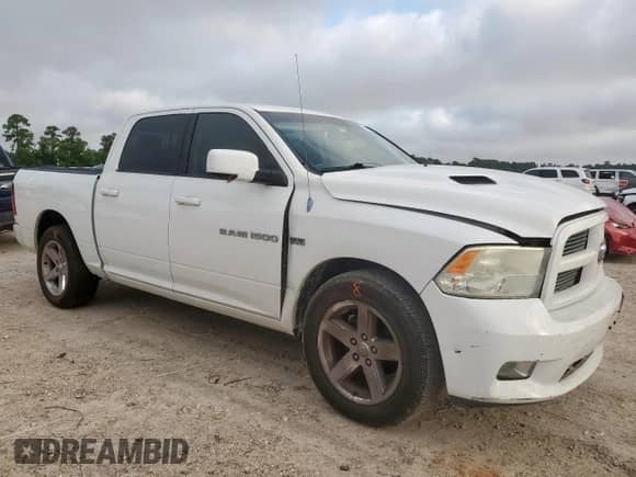 2011 Ram 1500 Sport z VIN 1D7RB1CT5BS508121, wystawiony jako Copart lot #66548705 z przebiegiem 176 918 mil mil oraz Szkoda całkowita • Salvage title. Historia ofert i sprzedaży dostępna na DreamBid. Obrazek 4.
