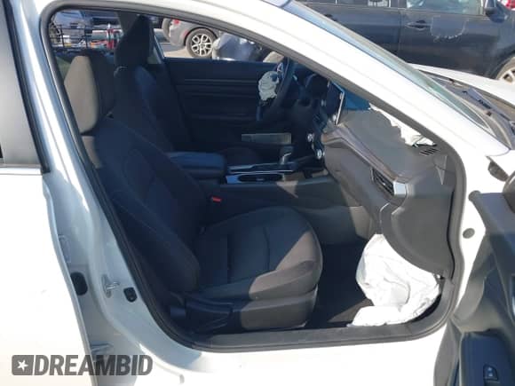 2024 Nissan Altima SV with VIN 1N4BL4DV0RN424815, listed as a IAAI auction lot 43505593 with 40,865 mi miles and . Bid and sale history available at DreamBid. Image 5.