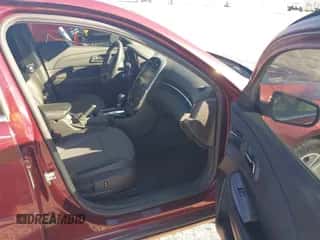 2015 Chevrolet Malibu LT z VIN 1G11C5SLXFF350699, wystawiony jako IAAI lot #43442171 z przebiegiem 89 946 mil mil oraz . Historia ofert i sprzedaży dostępna na DreamBid. Obrazek 5.