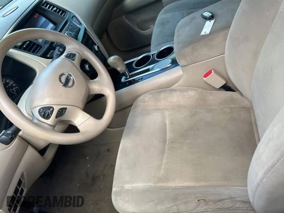 2014 Nissan Pathfinder S z VIN 5N1AR2MN4EC638359, wystawiony jako Copart lot #81309195 z przebiegiem 152 675 mil mil oraz Czysty tytuł • Clean title. Historia ofert i sprzedaży dostępna na DreamBid. Obrazek 14.