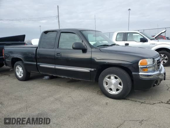 2006 GMC Sierra 1500 SLE1 with VIN 1GTEC19Z66Z111354, listed as a Copart auction lot 47946405 with 108,734 mi miles and Clean title. Bid and sale history available at DreamBid. Image 4.