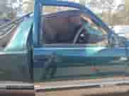 1995 Chevrolet Tahoe z VIN 3GNEK18K1SG111349, wystawiony jako Copart lot #80214594 z przebiegiem Nie podano mil oraz Szkoda całkowita • Salvage title. Historia ofert i sprzedaży dostępna na DreamBid. Obrazek 11.