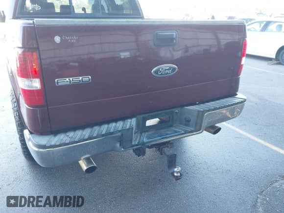 2004 Ford F-150 XLT z VIN 1FTPW12564KC92615, wystawiony jako IAAI lot #43462750 z przebiegiem 222 373 mil mil oraz . Historia ofert i sprzedaży dostępna na DreamBid. Obrazek 6.