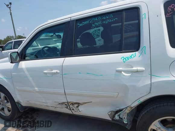 2014 Honda Pilot EX-L z VIN 5FNYF3H57EB015266, wystawiony jako IAAI lot #42938196 z przebiegiem 199 470 mil mil oraz . Historia ofert i sprzedaży dostępna na DreamBid. Obrazek 14.