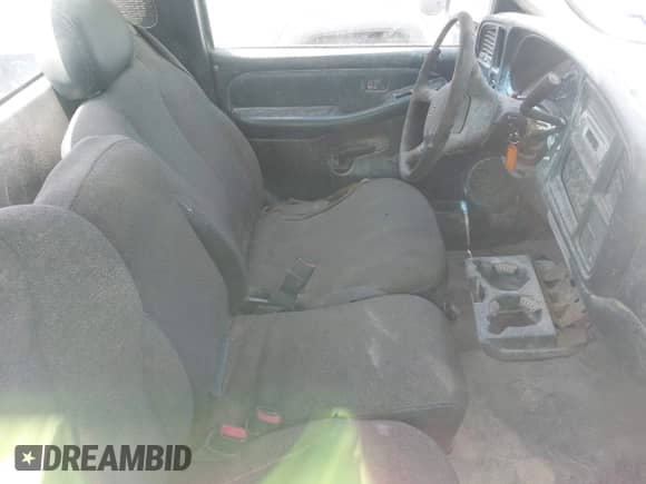 2000 Chevrolet Silverado 1500 LS with VIN 1GCEC14W3YZ191437, listed as a IAAI auction lot 42570880 with 193,315 mi miles and . Bid and sale history available at DreamBid. Image 5.
