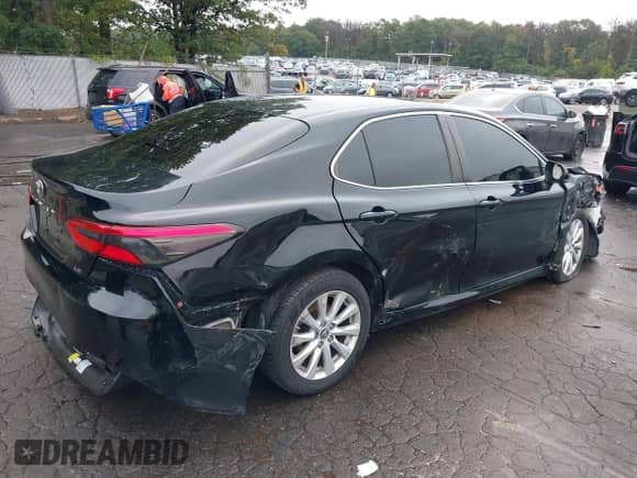 2018 Toyota Camry SE с VIN JTNB11HK2J3020764, выставлен на аукционе IAAI как лот 43307642 с пробегом 125 185 миль миль и . История ставок и продаж доступна на DreamBid. Изображение 4.