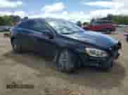 2015 Volvo S60 T5 Drive-E Platinum с VIN YV140MFM3F1363652, выставлен на аукционе Copart как лот 46062595 с пробегом 9 105 миль миль и Списание • Salvage title. История ставок и продаж доступна на DreamBid. Изображение 4.