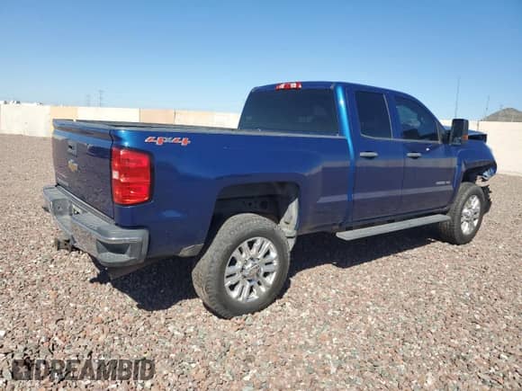 2017 Chevrolet Silverado 2500HD Work Truck z VIN 1GC2KUEG0HZ151797, wystawiony jako Copart lot #67667085 z przebiegiem 225 607 mil mil oraz Szkoda całkowita • Salvage title. Historia ofert i sprzedaży dostępna na DreamBid. Obrazek 3.